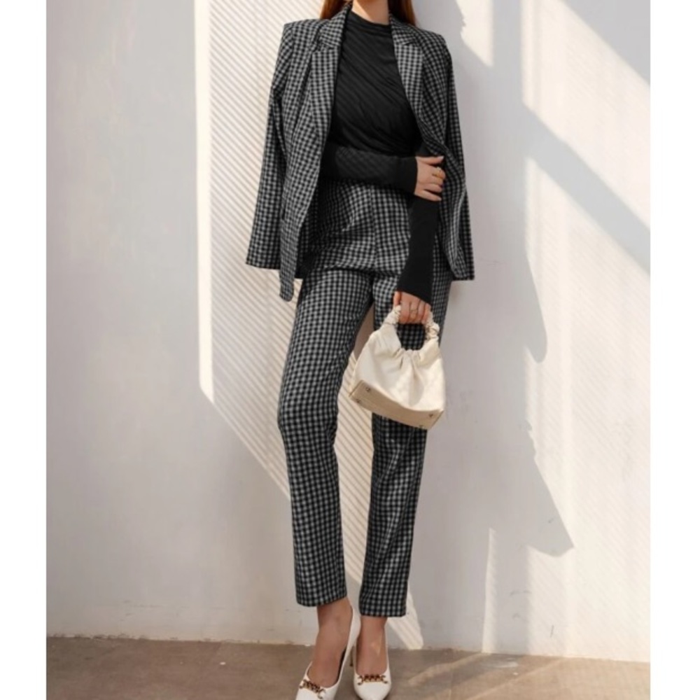 Black minimalist ruched - Picture 9 of 15